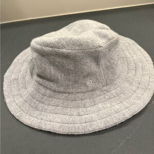 Alo Yoga Merino Wool Bucket Hat